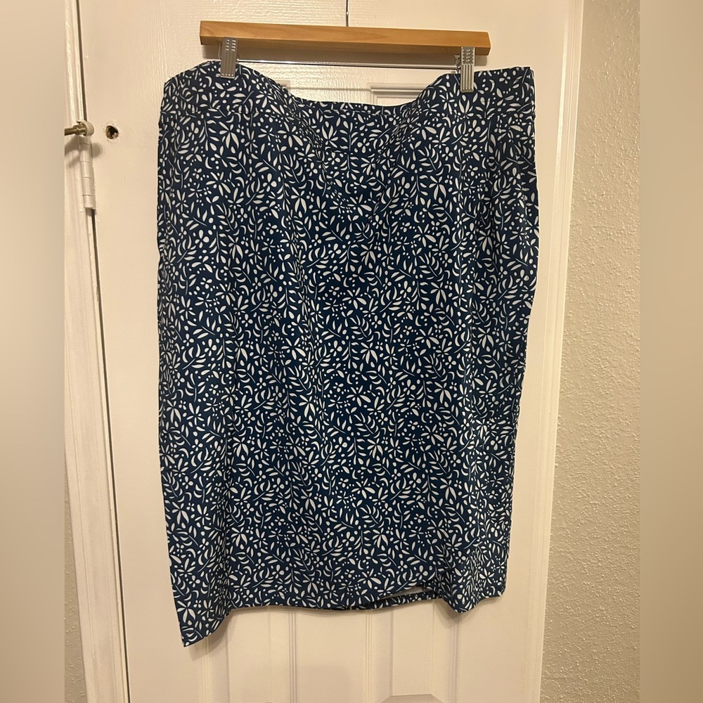 RipSkirt, size XXL blue and white knee length skirt, NWT